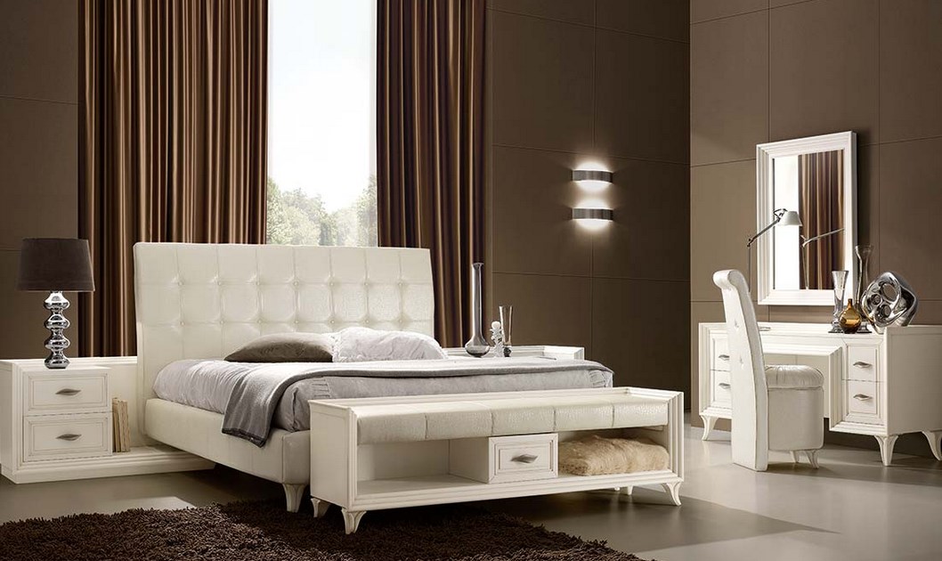 Ferretti e Ferretti Today Composition IV